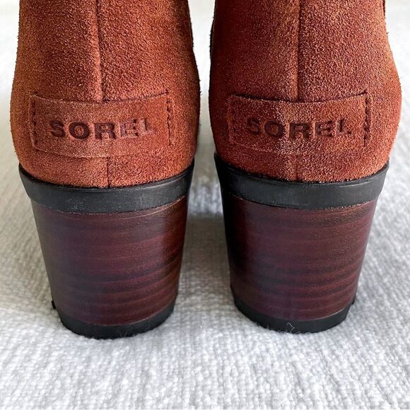 Sorel cut out ankle boots. - Picture 10 of 12